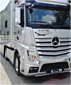 Specialized transport for luxury expedition vehicles and high-tech executive coaches through the Truthful Transport National Network. 